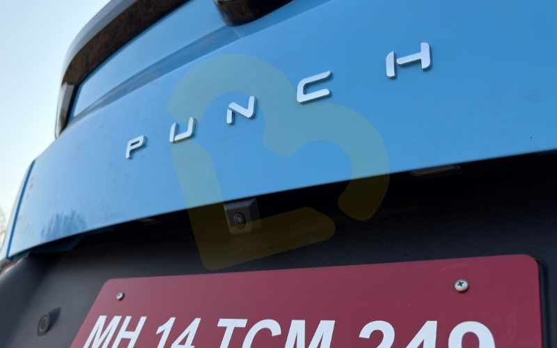 Punch-Exterior-90