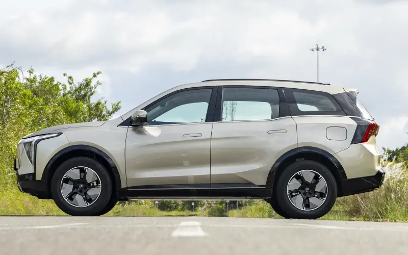 XEV 9S-Exterior-89