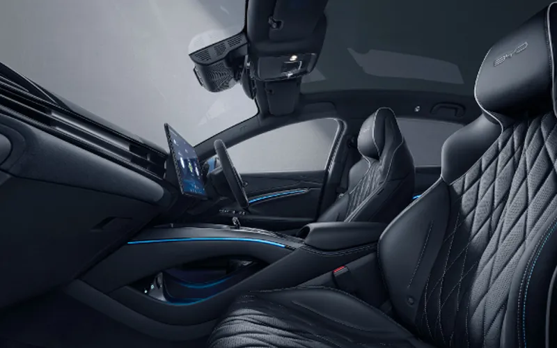 Seal-Interior-61