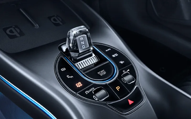 Seal-Interior-88
