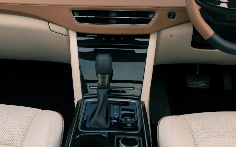 XUV 7XO-Interior-56