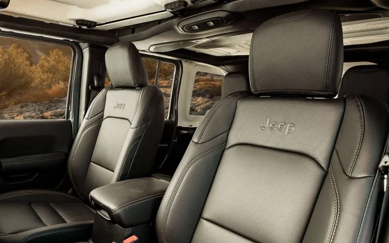 Wrangler-Interior-73