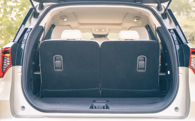 XUV 7XO-Interior-26