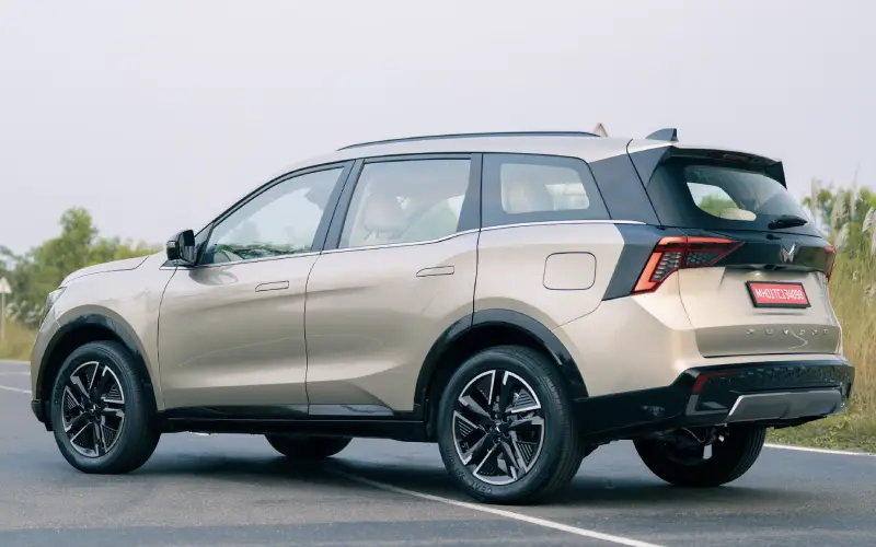 XUV 7XO-Exterior-43