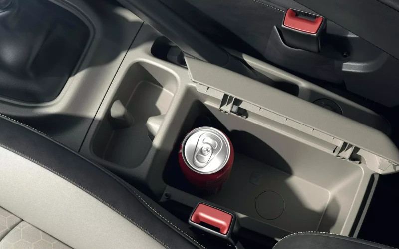 Triber-Interior-75