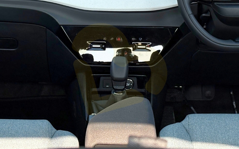 Punch-Interior-36